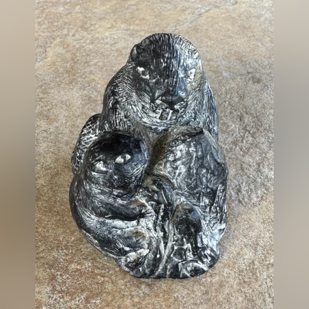 A Wolf Original Hand Made In Canada‎ Mama & Baby Beaver Soapstone Sculpture